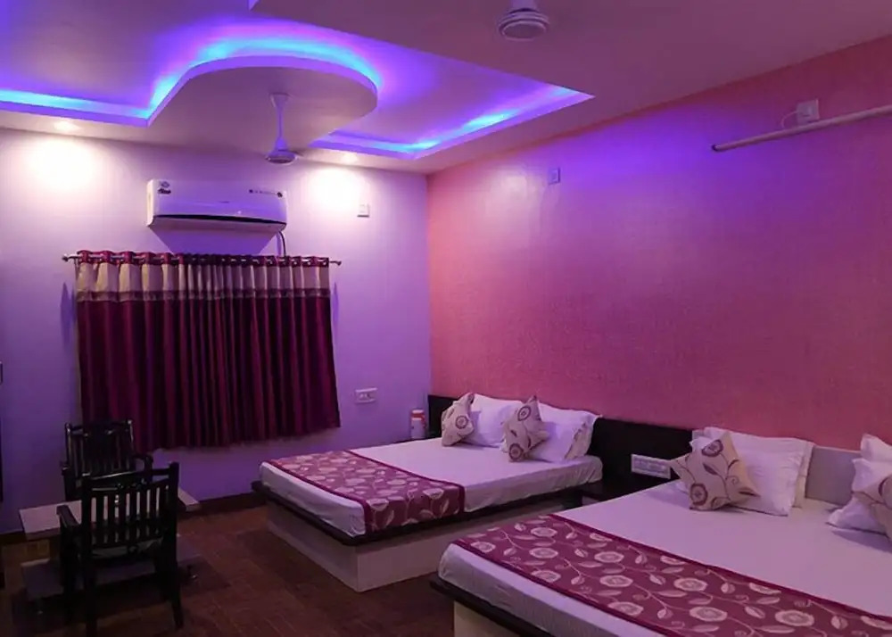 Гора Абу: Monark inn
