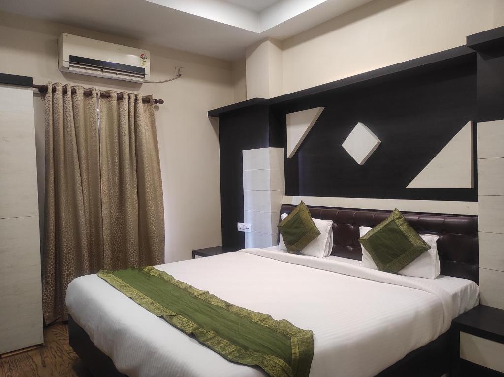 Гувахати: Hotel Rudraksh- Near Guwahati Airport