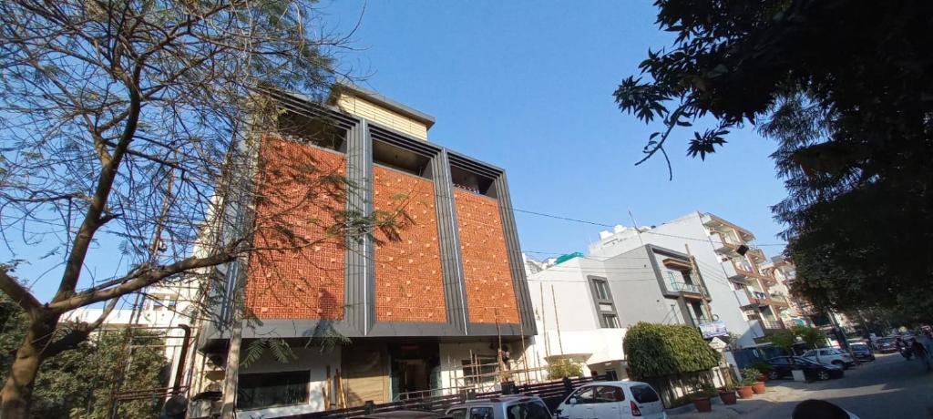 Гуруграм: Square 9 Inn - Near Fortis & Huda City Centre