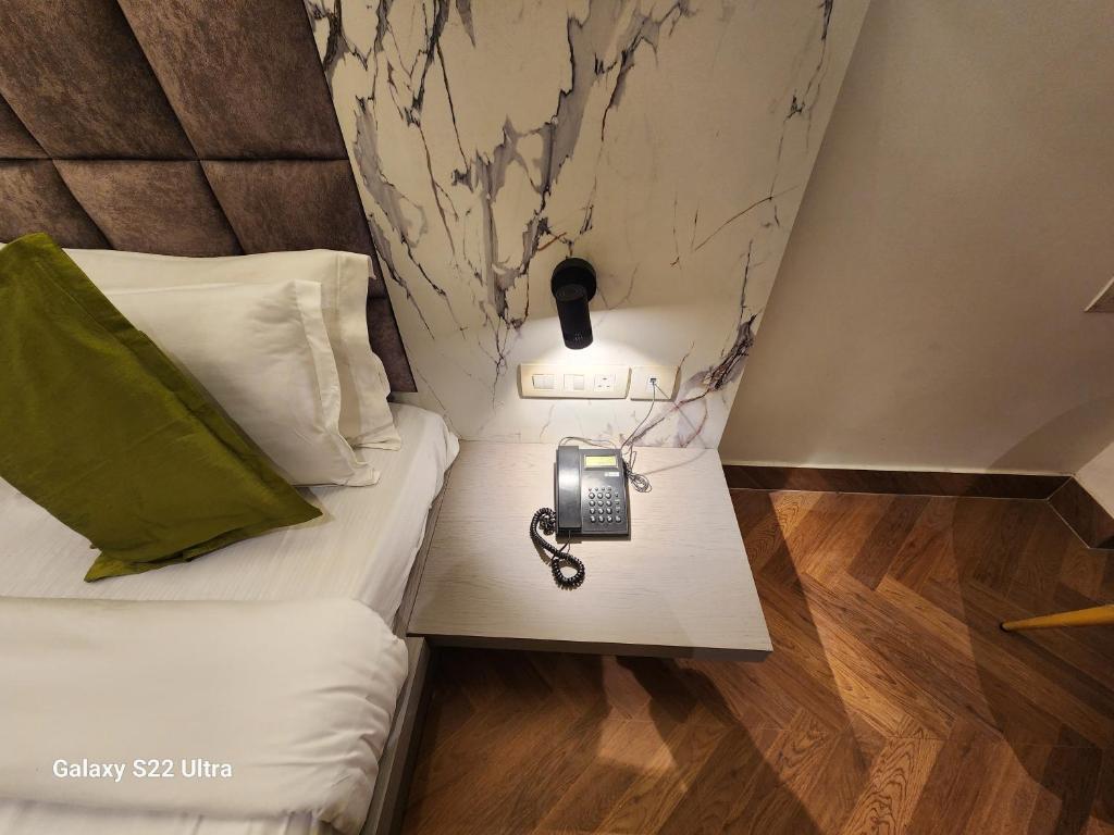 Гуруграм: Square 9 Inn - Near Fortis & Huda City Centre