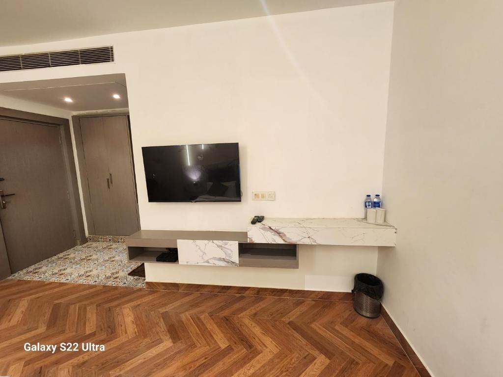 Гуруграм: Square 9 Inn - Near Fortis & Huda City Centre