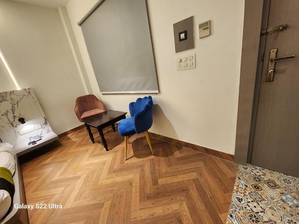 Гуруграм: Square 9 Inn - Near Fortis & Huda City Centre