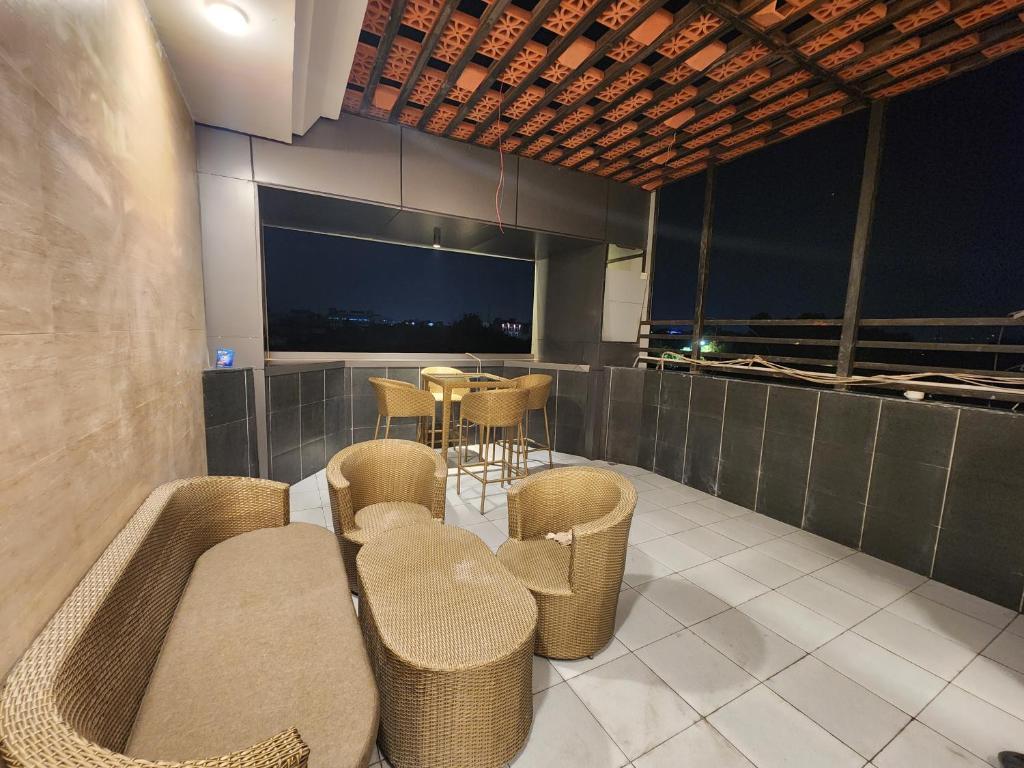 Гуруграм: Square 9 Inn - Near Fortis & Huda City Centre
