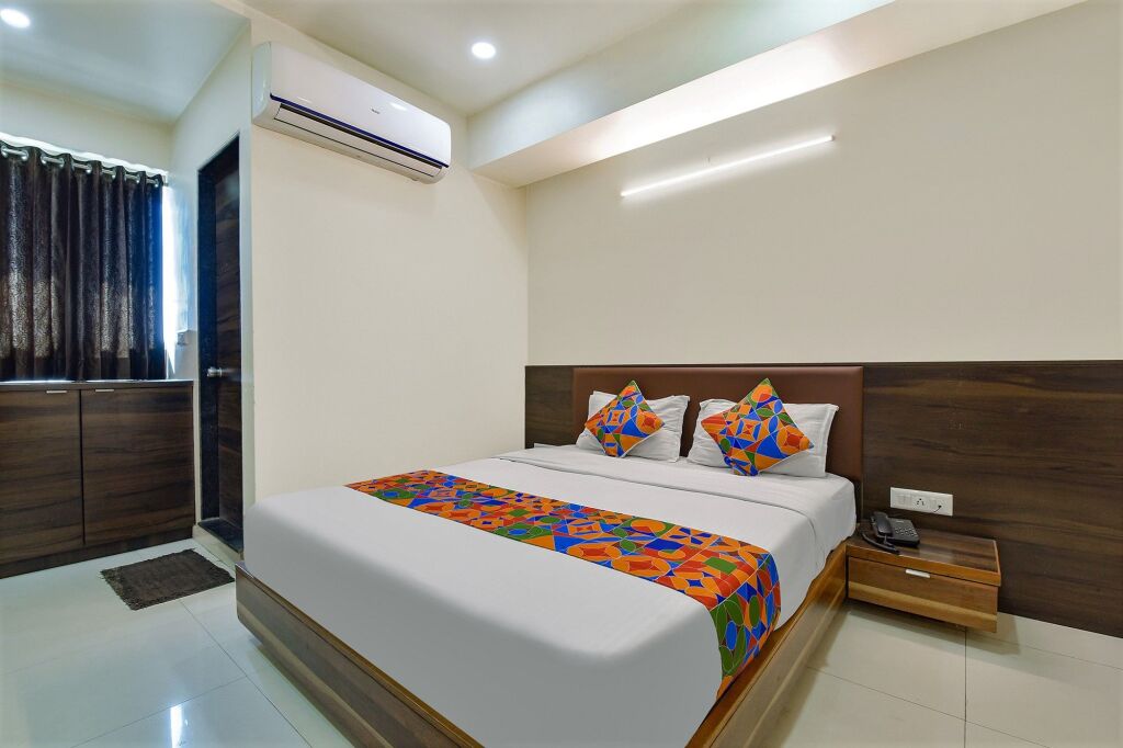 Ахмедабад: Fabhotel Crystal