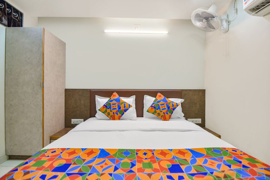 Ахмедабад: Fabhotel Crystal