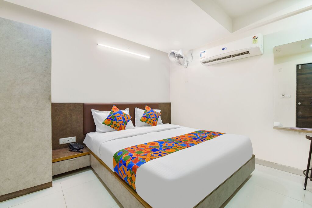 Ахмедабад: Fabhotel Crystal