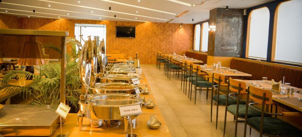Ахмедабад: Pinnacle Grand Hotel and Banquets