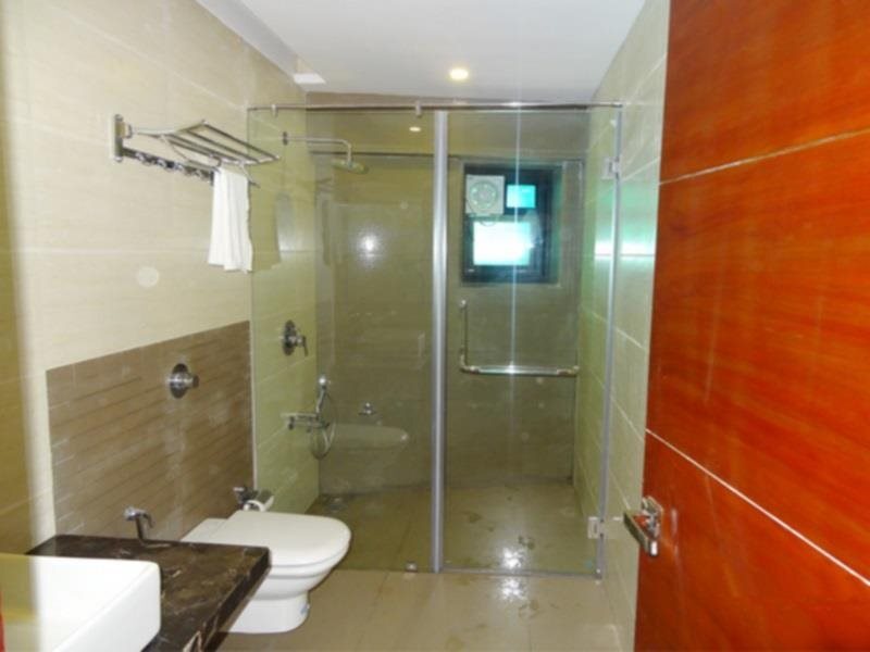 Ахмедабад: Fabhotel Prime Dev Aadi