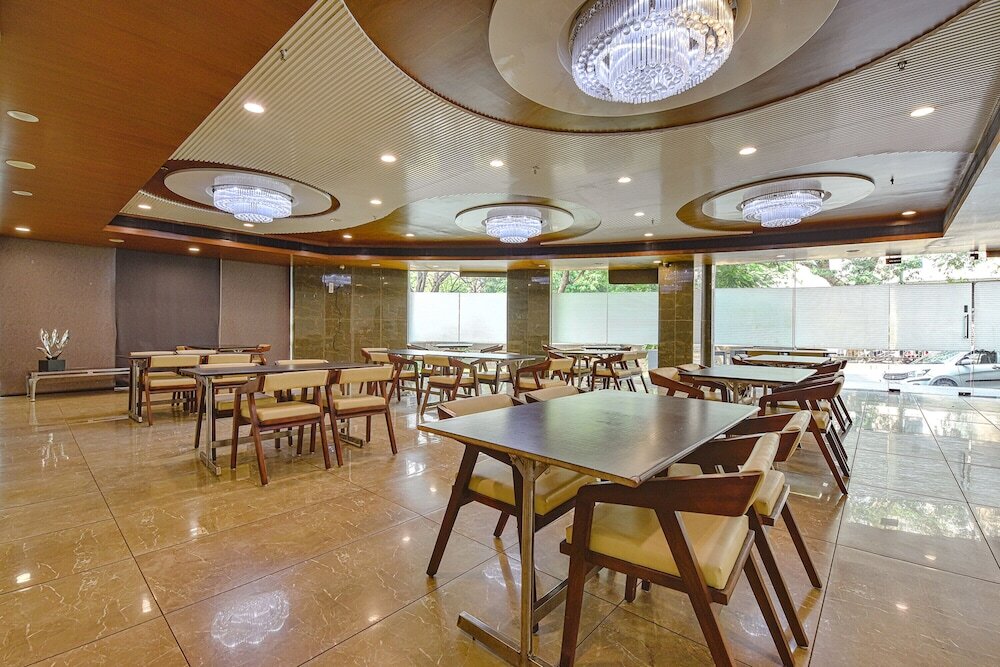 Ахмедабад: Fabhotel Prime Dev Aadi