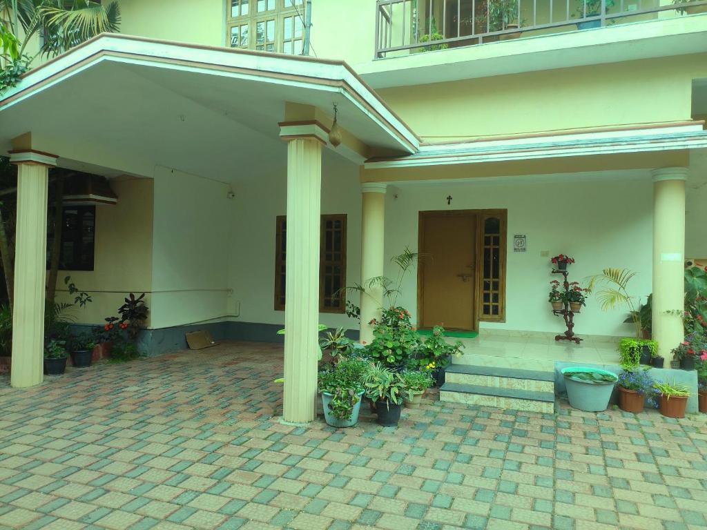Кушалнагар: Spices Garden Homestay & Plantation Tour