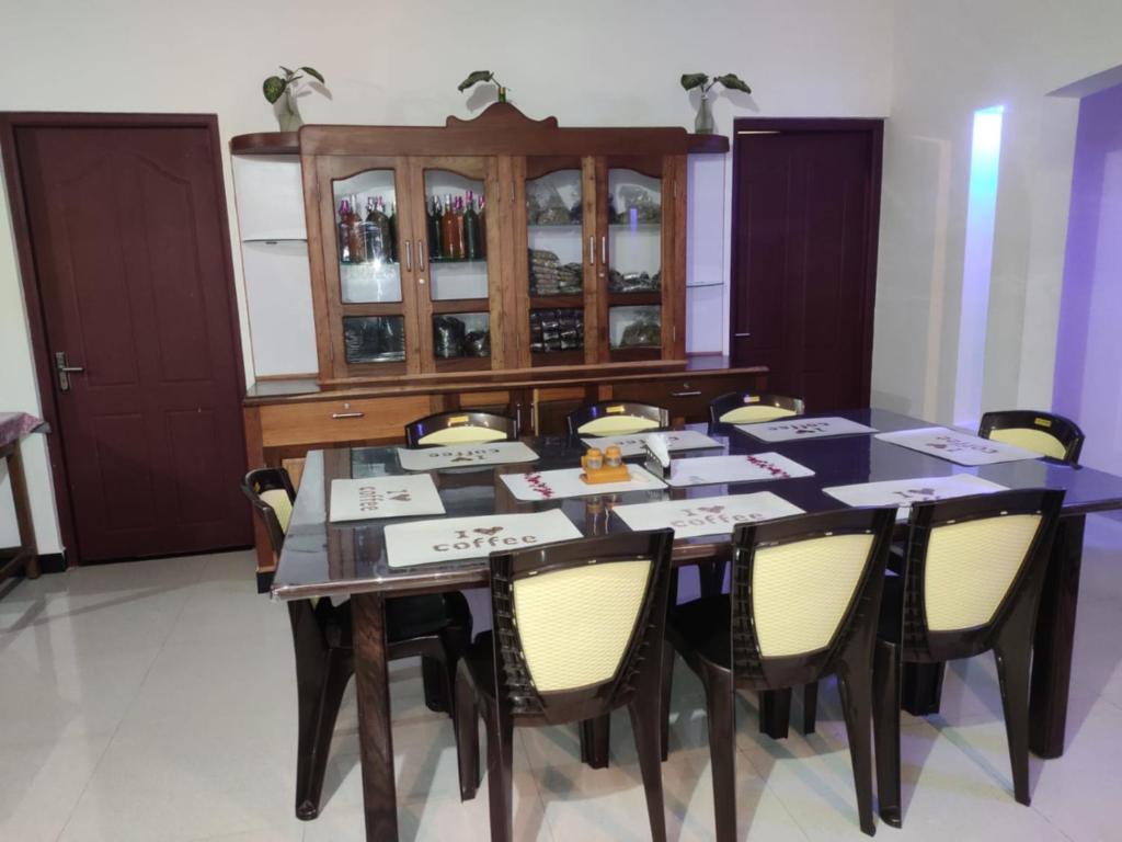 Кушалнагар: Spices Garden Homestay & Plantation Tour