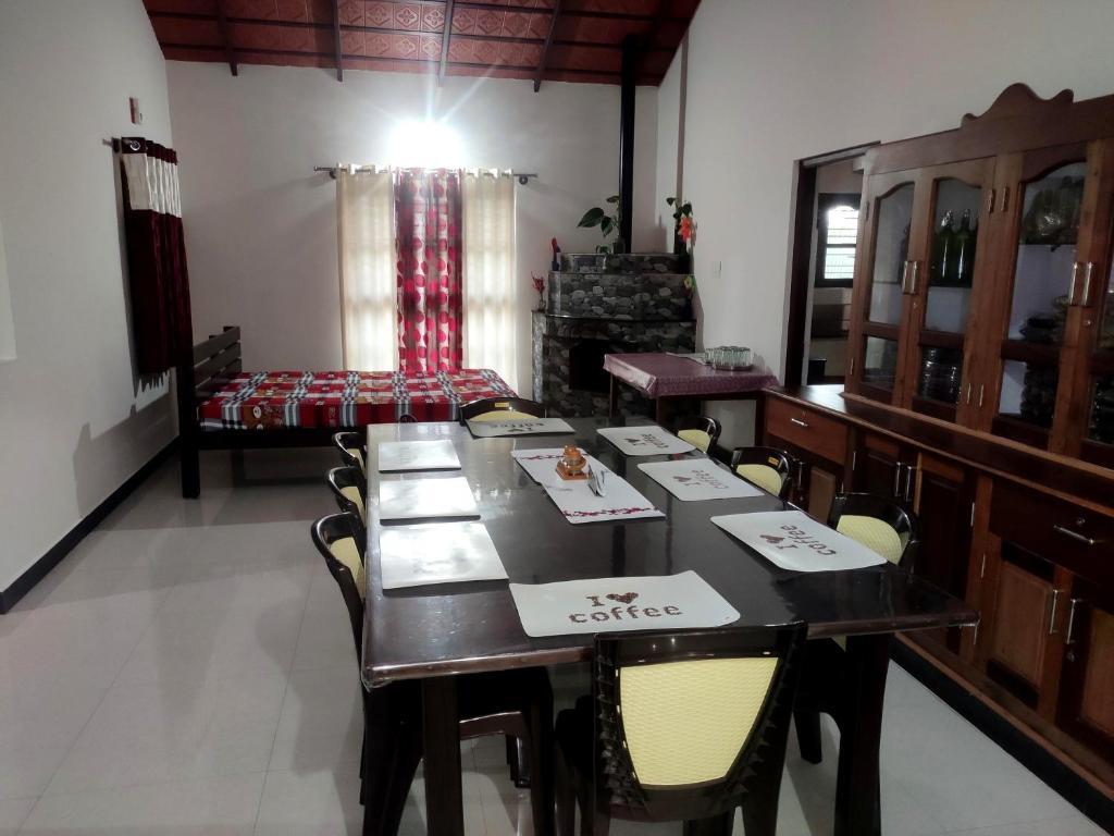 Кушалнагар: Spices Garden Homestay & Plantation Tour
