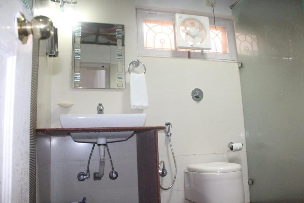 Кушалнагар: The Bat N Ball Homestay - The Rovis Estate by Uthappa, Suntikoppa ,Coorg