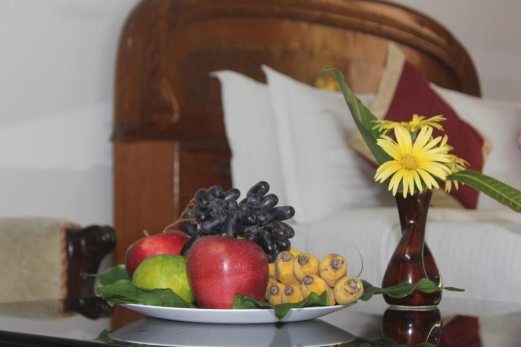 Кушалнагар: The Bat N Ball Homestay - The Rovis Estate by Uthappa, Suntikoppa ,Coorg
