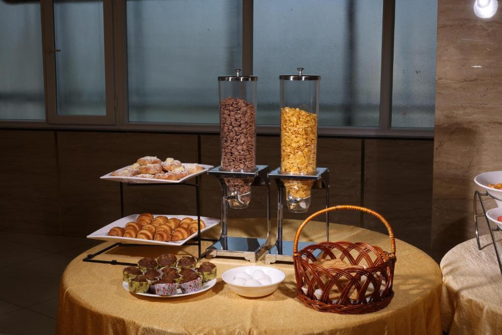 Мангалур: Royal Plaza Suites