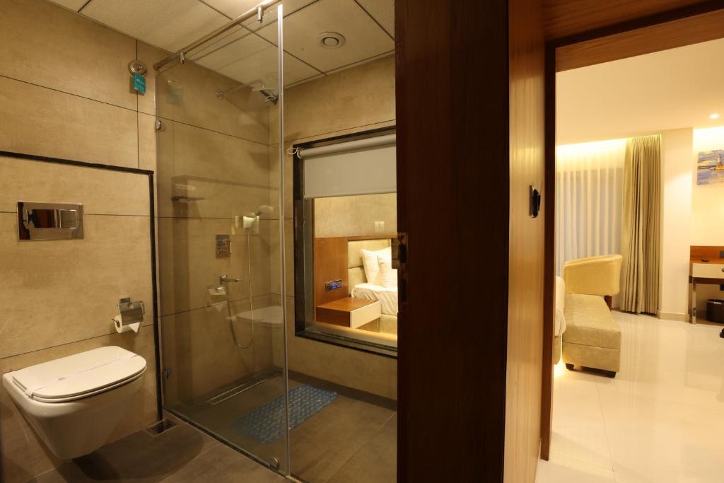 Мангалур: Royal Plaza Suites