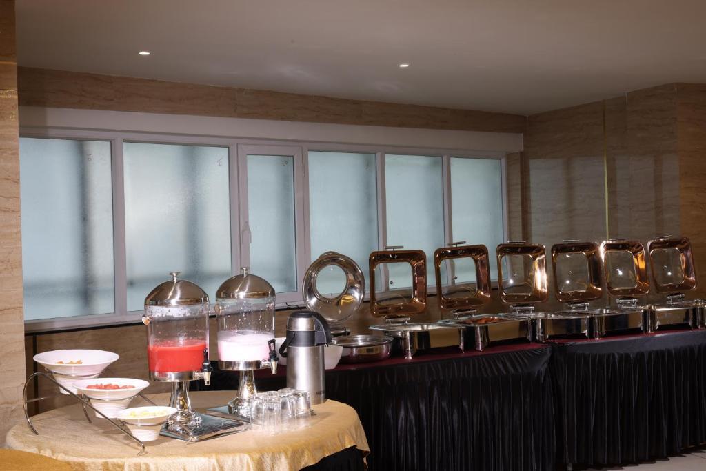 Мангалур: Royal Plaza Suites