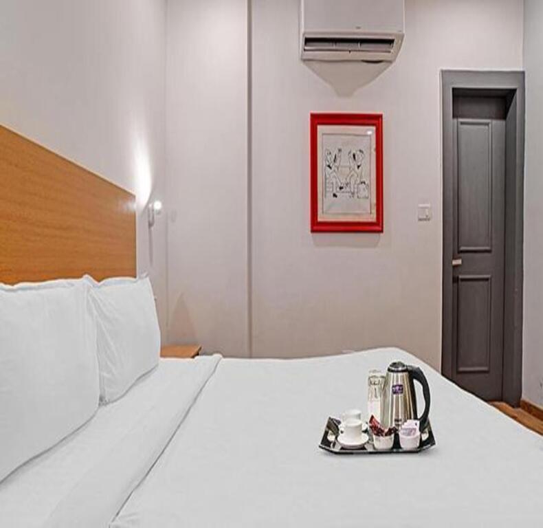 Индаур: Fabhotel Destiny 78