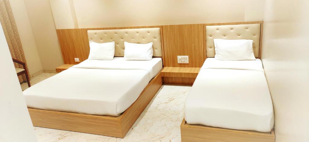 Ширди: Hotel 9 Coin