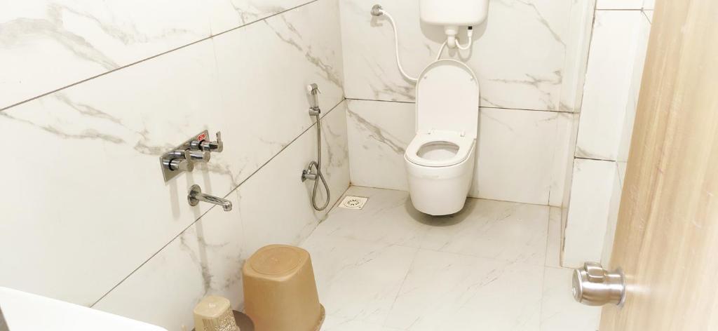Ширди: Hotel 9 Coin