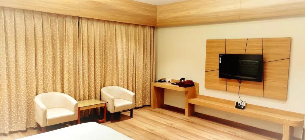 Ширди: Hotel 9 Coin