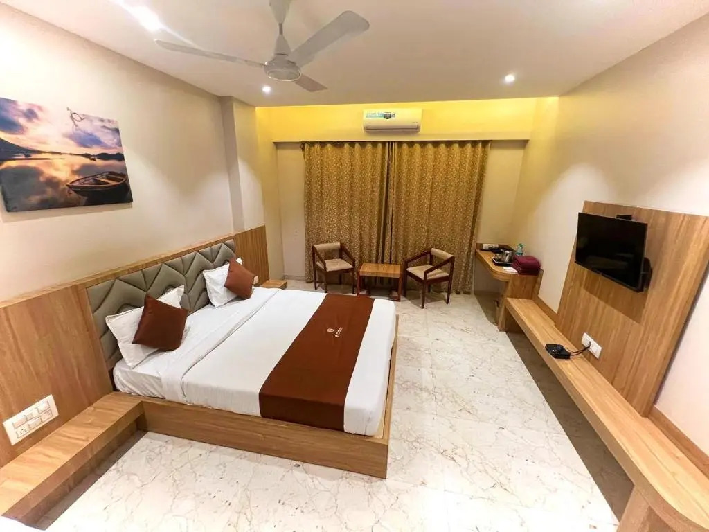 Ширди: Hotel 9 Coin