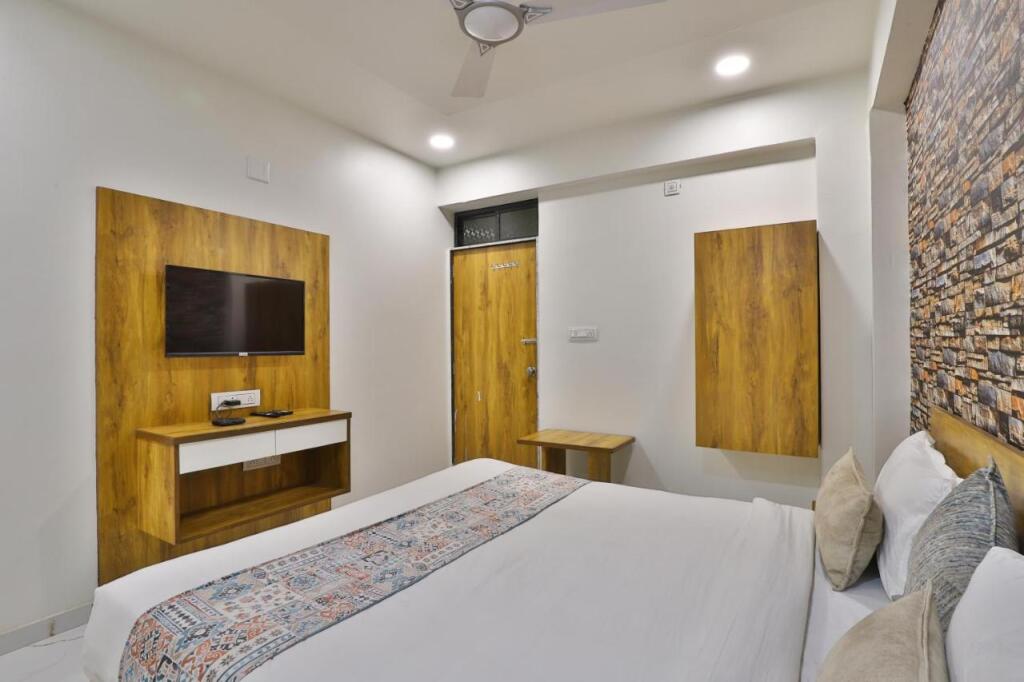 Ахмедабад: Hotel SR Rooms