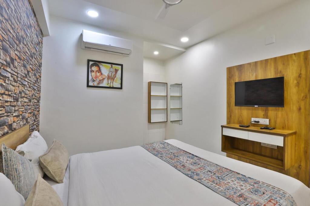 Ахмедабад: Hotel SR Rooms
