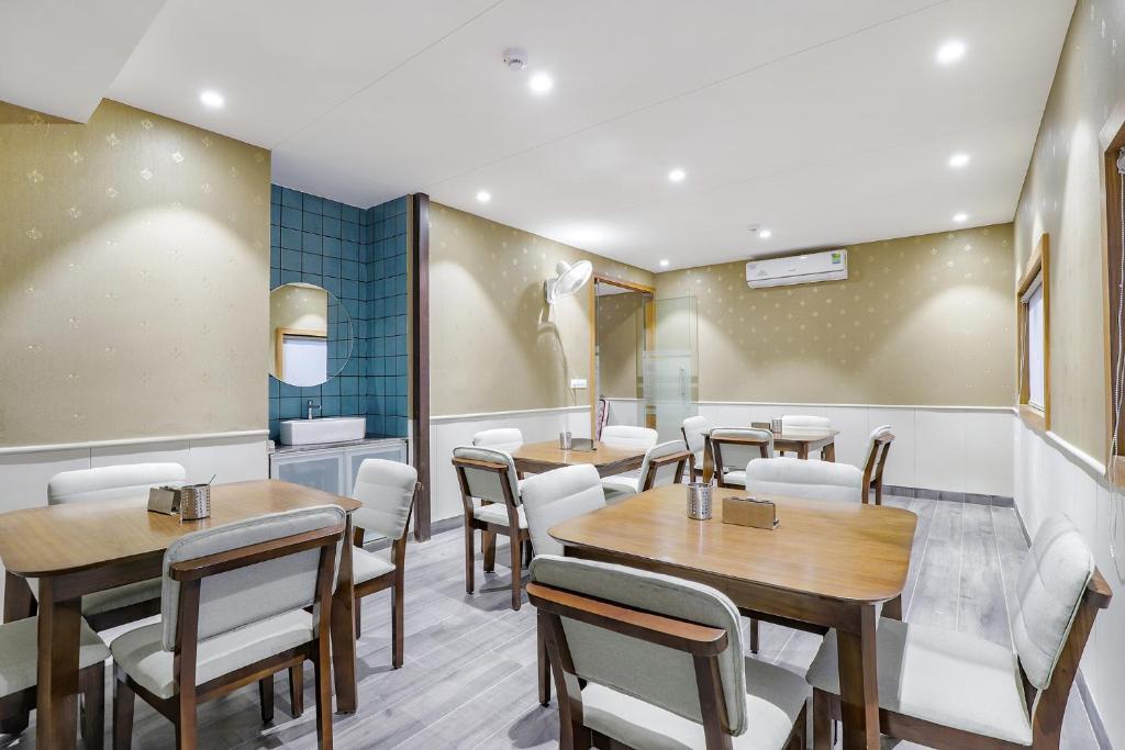 Ахмедабад: Fabhotel Meritus Inn