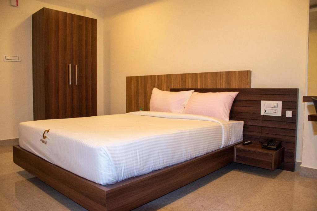 Бангалор: Crystal Inn Hotel