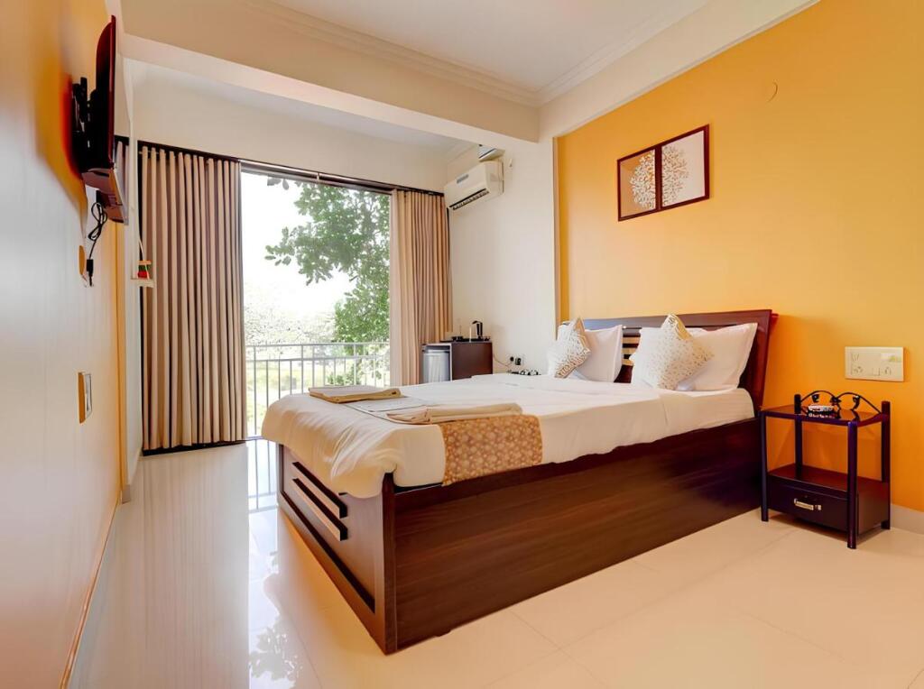 Вагатор: Hotel 7 Sea's Vagator