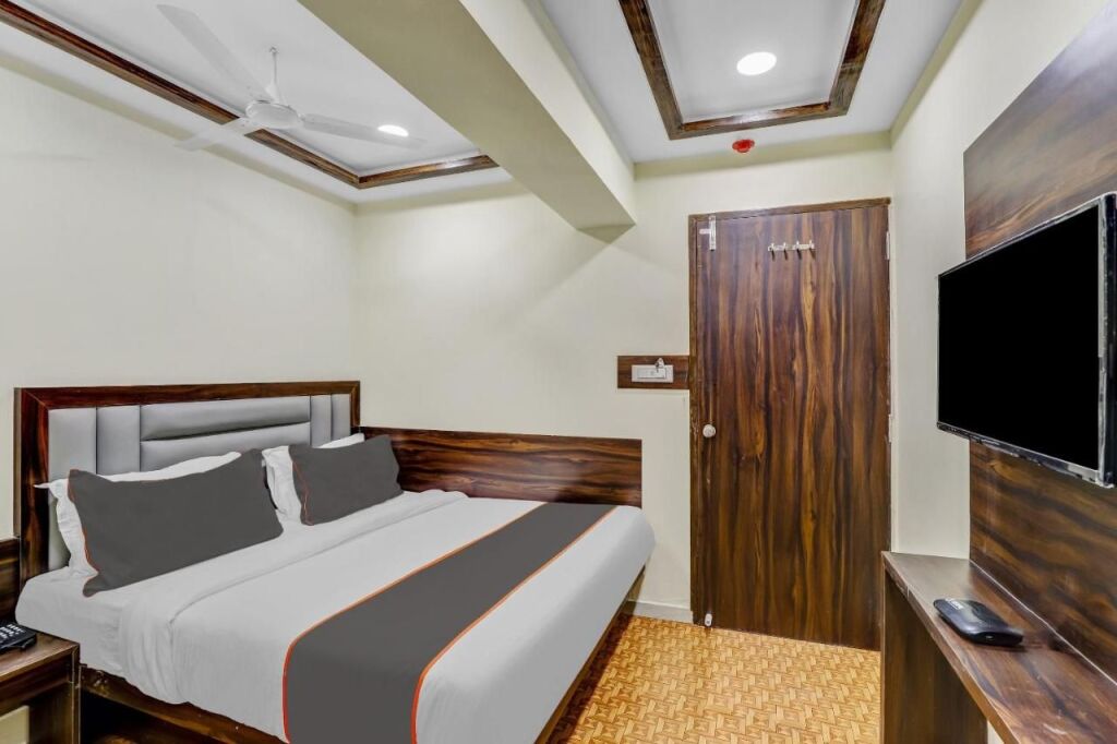 Ахмедабад: Collection O 83963 Hotel Silver Inn