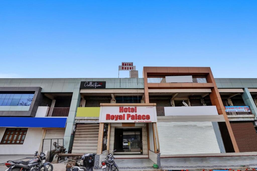 Ахмедабад: OYO 47110 Hotel Royal Palace