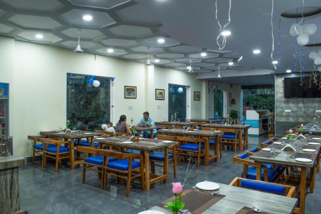Наинитал: Jim's Gateway Corbett