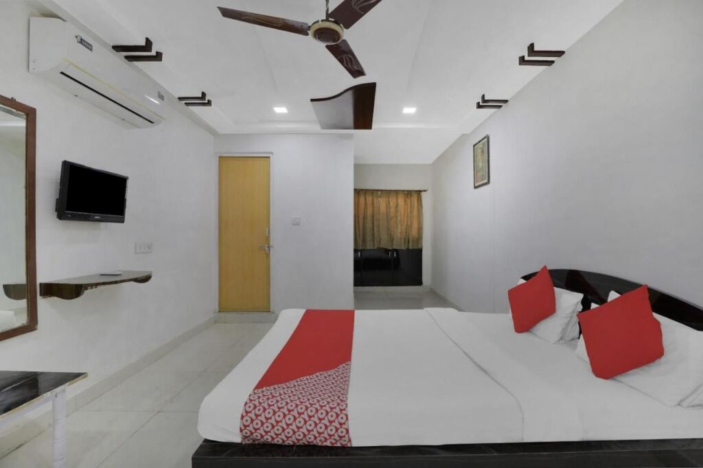 Ахмедабад: OYO Flagship 83069 Hotel Rudra Palace