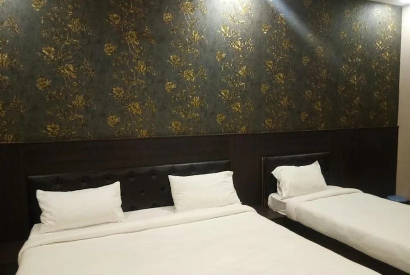Праяградж: Hotel V K Inn