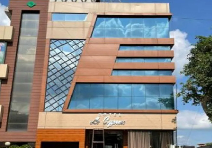 Барейлли: Hotel Le Cypress