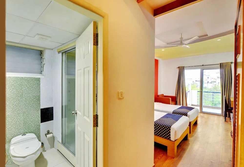 Бангалор: Twin Tulips Hotel