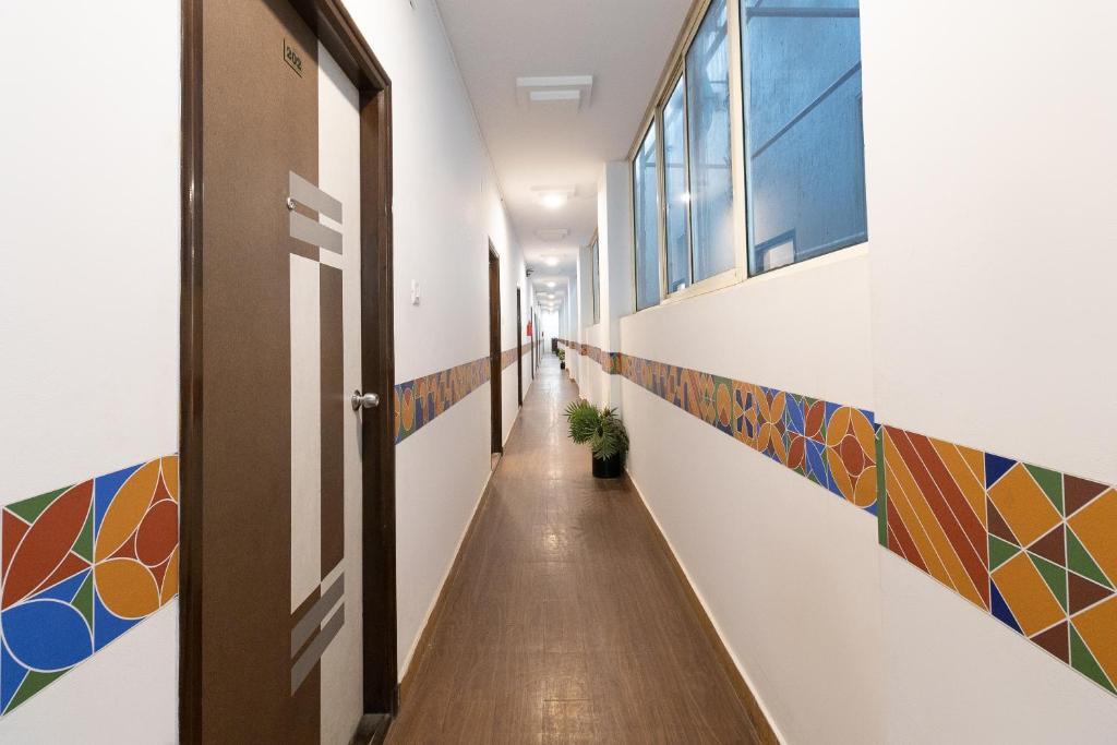 Бангалор: Capital O 70516 Hotel Scarlet