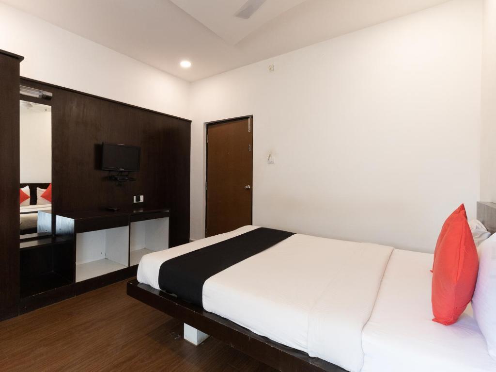 Бангалор: Capital O 70516 Hotel Scarlet
