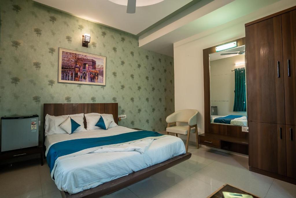 Ахмеднагар: Hotel New Panchratna