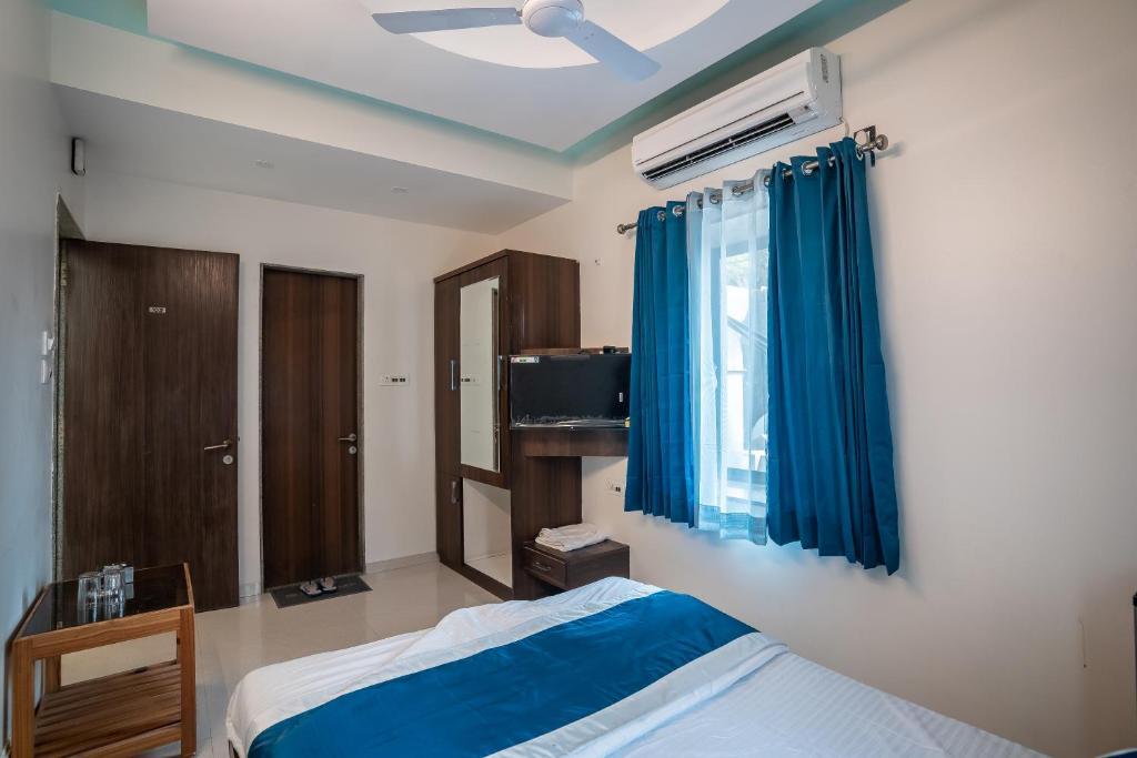 Ахмеднагар: Hotel New Panchratna