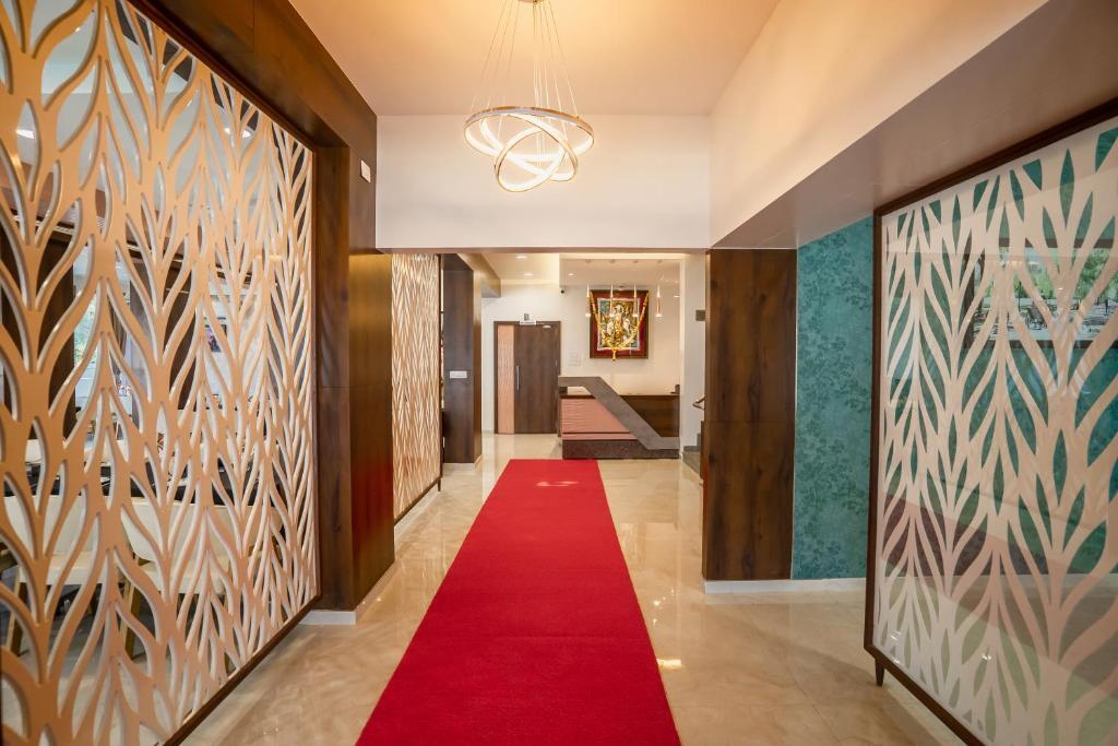 Ахмеднагар: Hotel New Panchratna