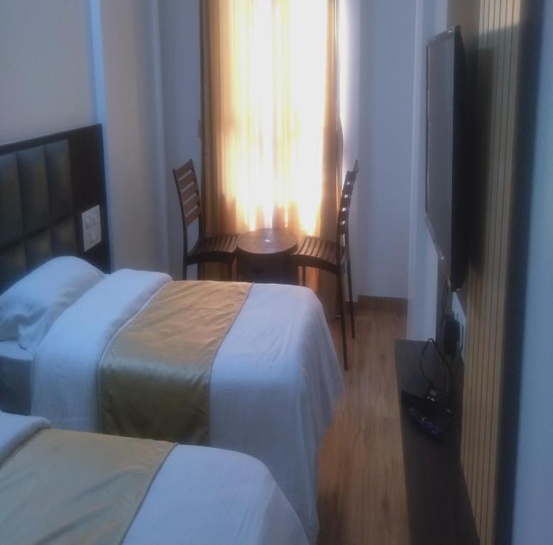 Ахмеднагар: Hotel Shiv Sangram