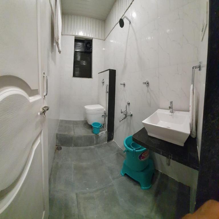 Ахмеднагар: Hotel Shiv Sangram