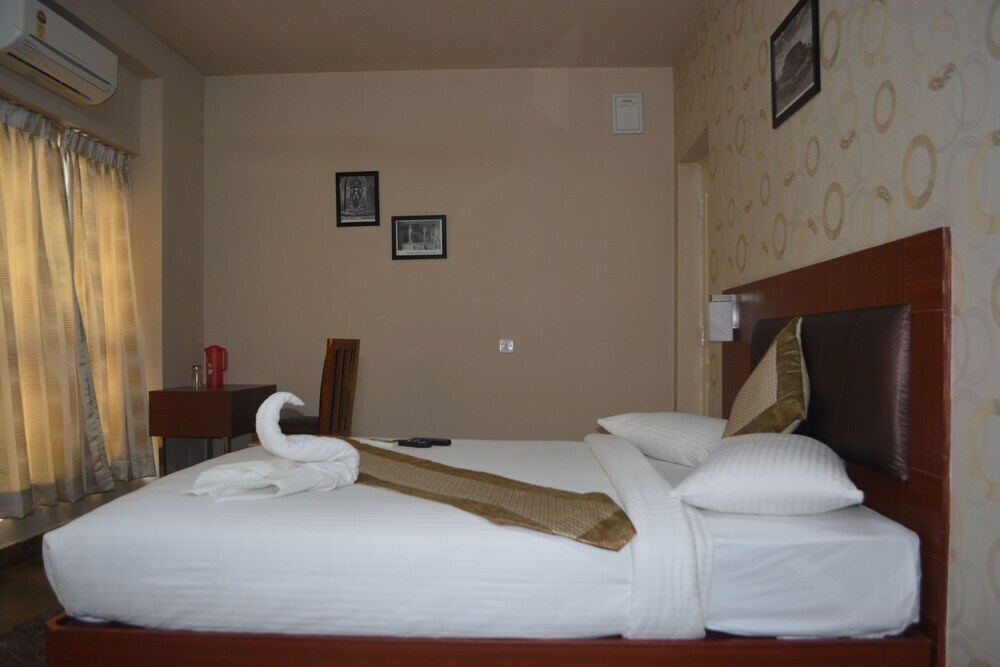 Бангалор: Emerald Suites by Kallate