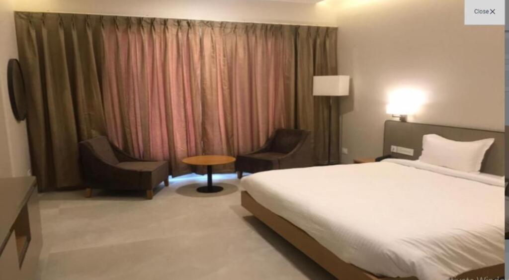 Коси: Wingston A TreeHouse Hotel Barsana