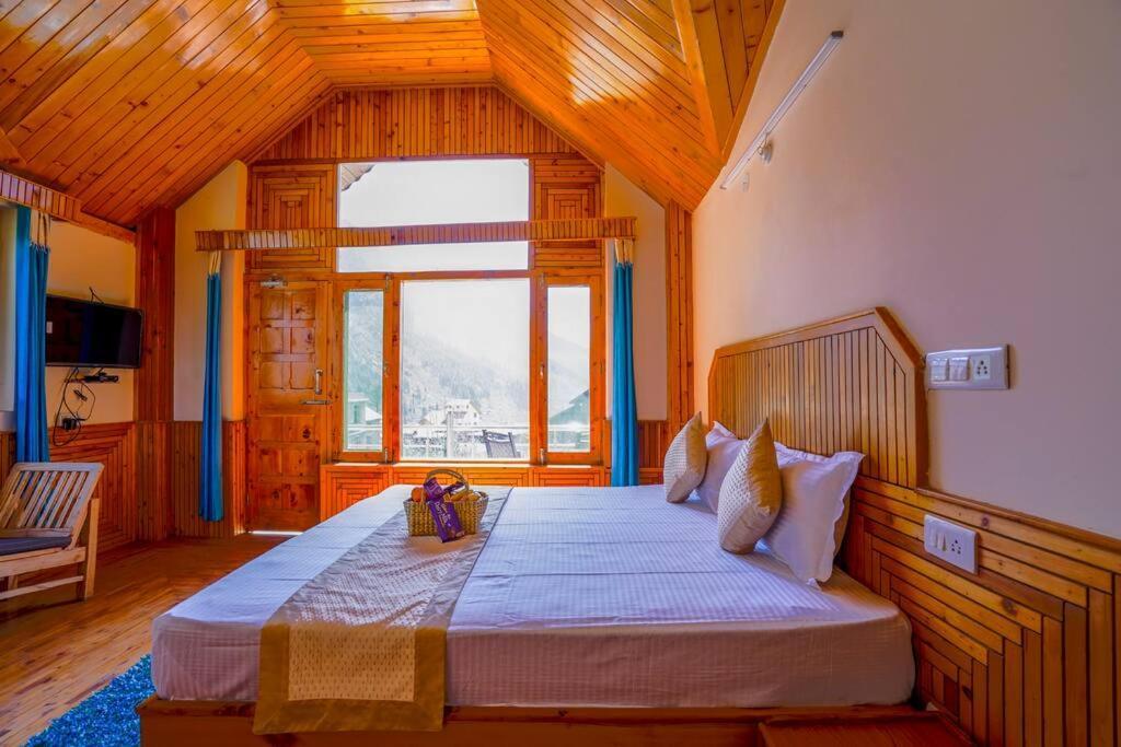 Манали: Eden 5 BHK (by Dumnu Homes)