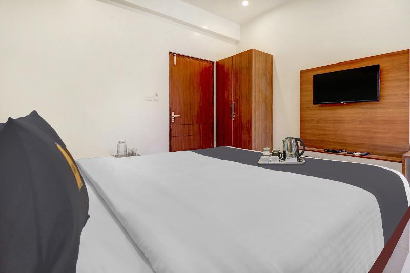 Townhouse Oak Hotel Prime — фото 3