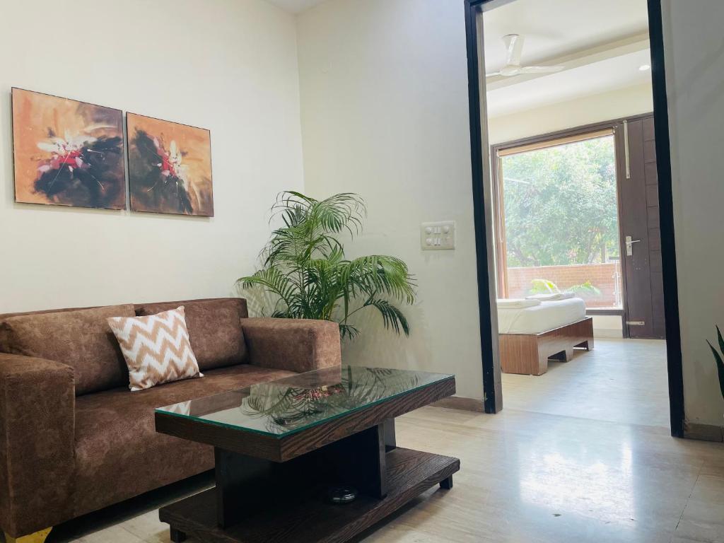 Гуруграм: Bluo Studio Dlf Golf Course Road - Balcony ,Lift